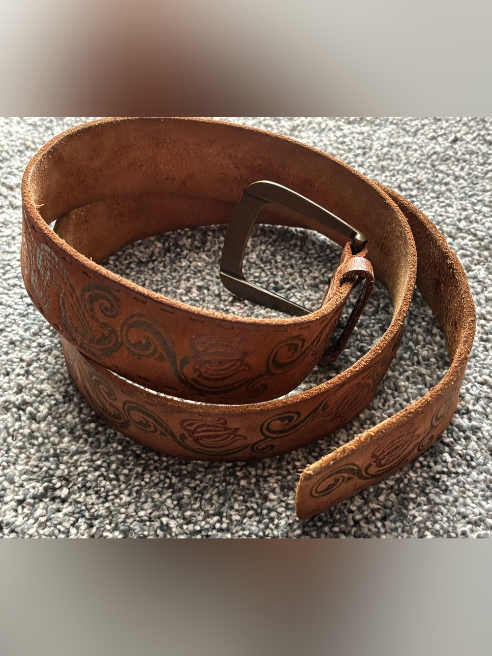 vintage-style brown genuine leather western belt featuring floral scroll work - Picture 3 of 6